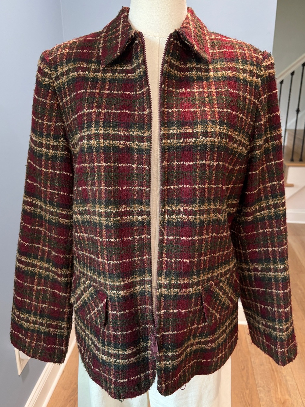 Sag Harbor Vintage Plaid Tweed Jacket Size 10 Burgundy Green Tartan Zip Front - Picture 2 of 9